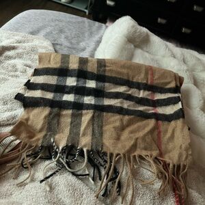 Burberry unisex cashmere scarf